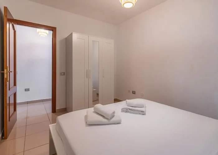 Atlantic Apartment *